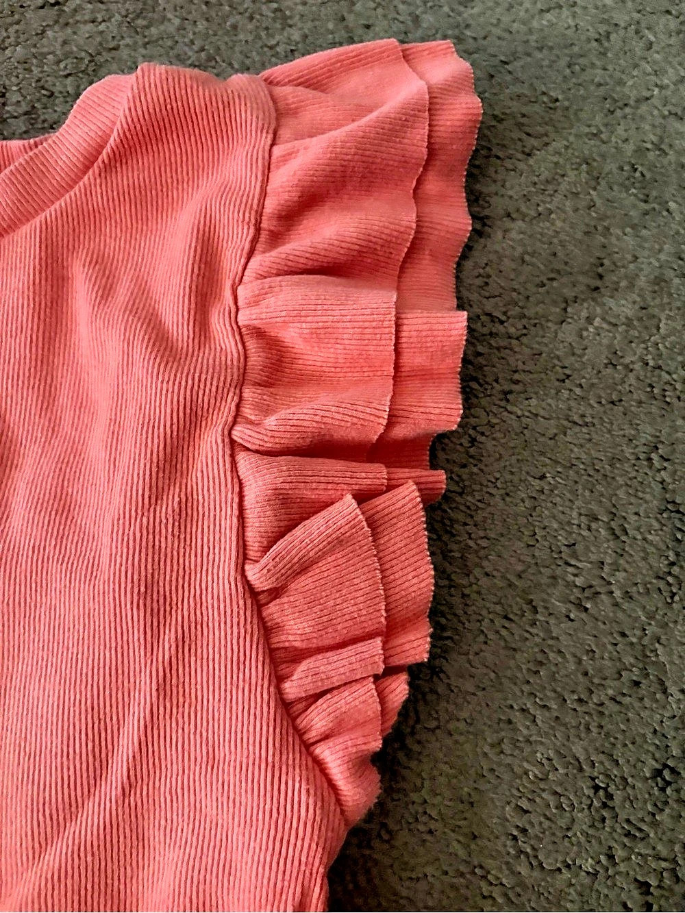 Zara Ribbed Ruffle Sleeve Top in Pink Size Medium - Picture 2 of 3